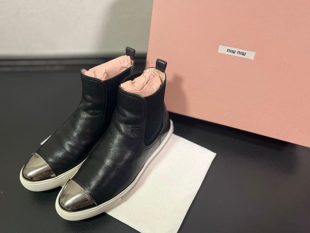 miu miu　サイドゴア　スニーカー　メタルトゥ　レザー　本革 22.5cm