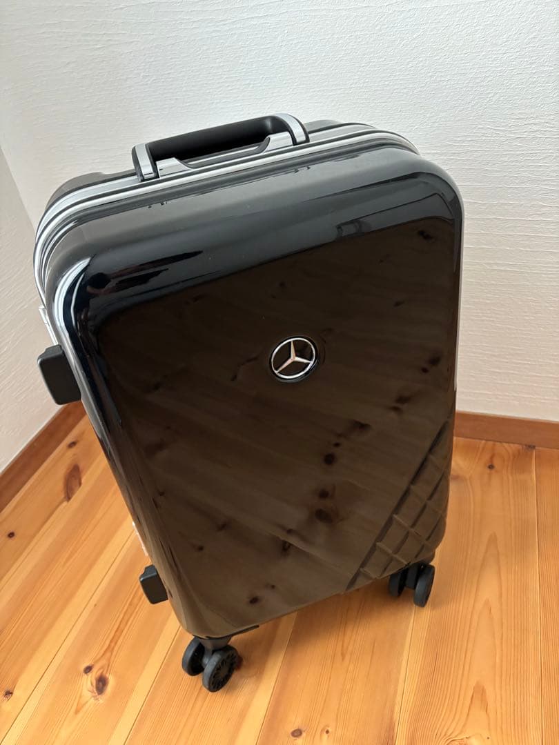 Mercedes キャリーケース 4輪 TSAロック付き