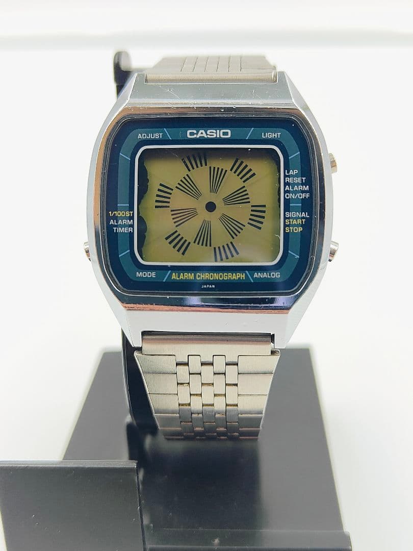 レア VINTAGE 1981's CASIO A201 デジタル腕時計