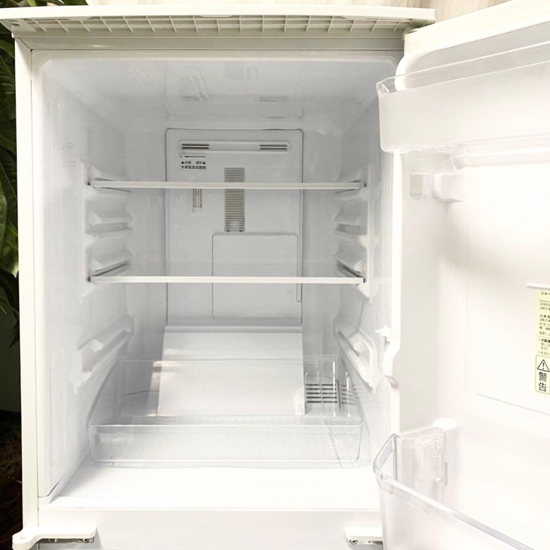 どっちも付け替えドアで人気！一人暮らしにおすすめ！冷凍冷蔵庫137L