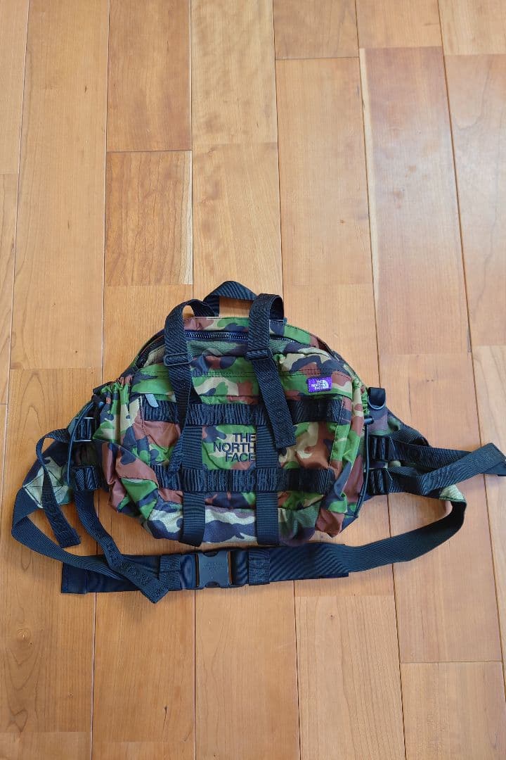 THE NORTH FACE カモフラージュ ボディバッグ