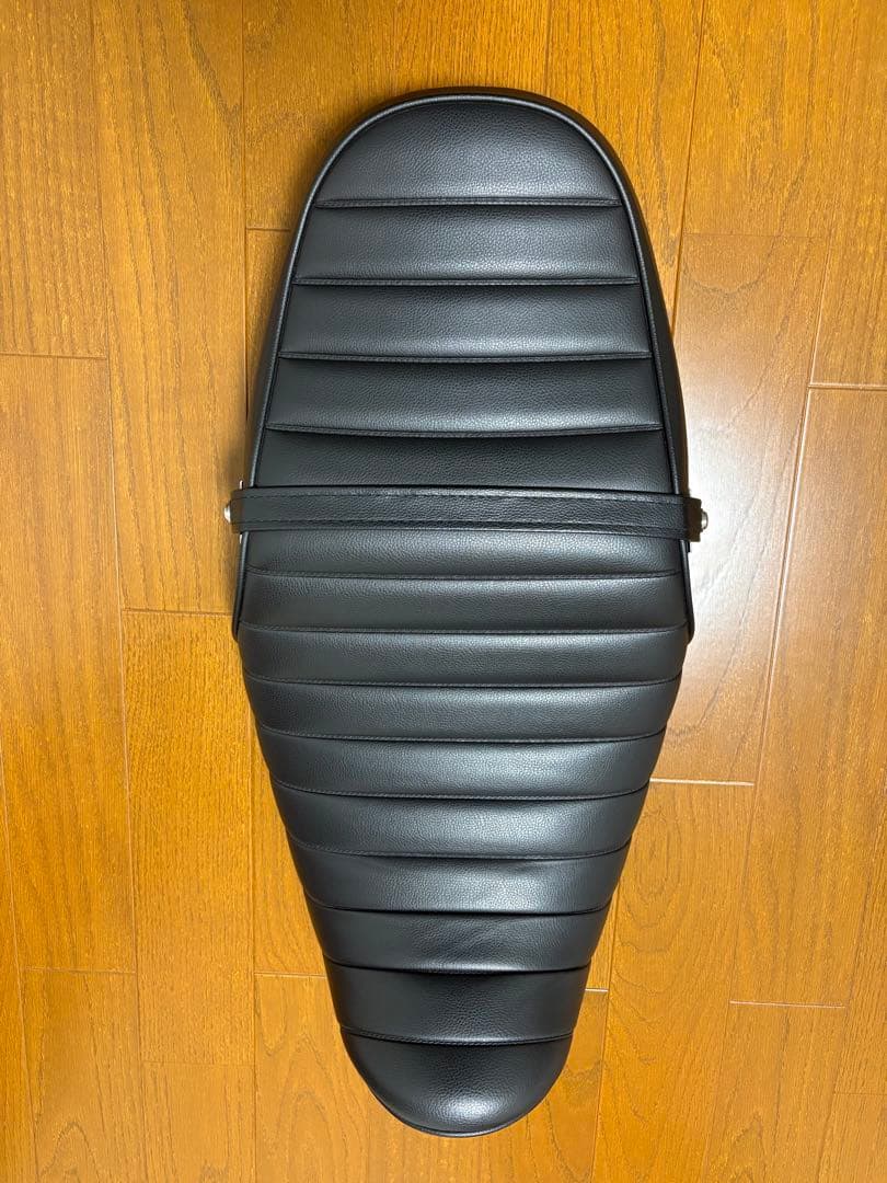 Z900RS　ARCHIシートASSY　タックロール　アーキ