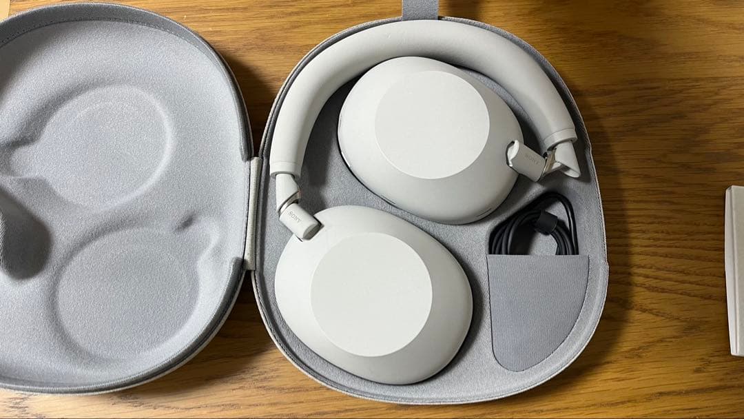 【美品】WH-1000XM6 プラチナシルバー ほぼ未使用