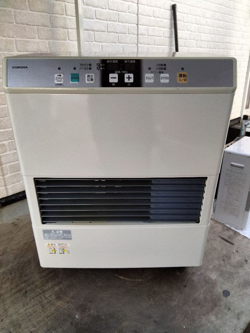 札幌発コロナFF温風石油ストーブ！品番「FF‐4213GS」2013年式中古品⑤