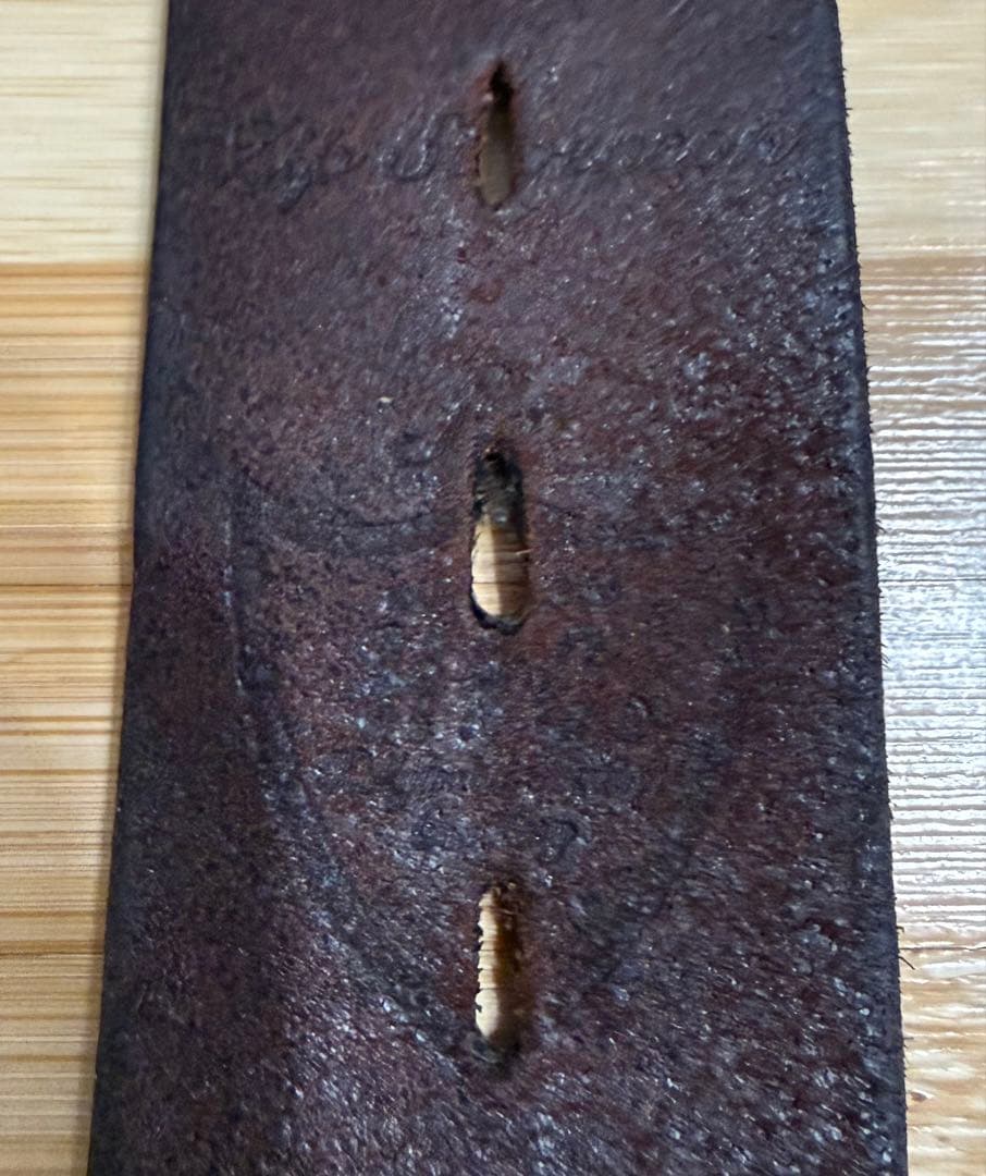 美品⭐️HTC⭐️サンバーストベルト⭐️ブラックレザー×シルバースタッズ⭐️34インチ