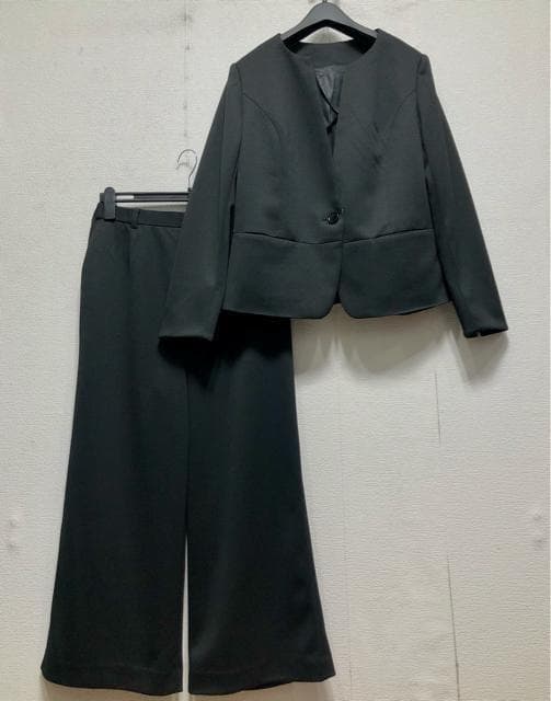 新品☆15号L黒系無地セミワイドパンツスーツお仕事フォーマル☆r282