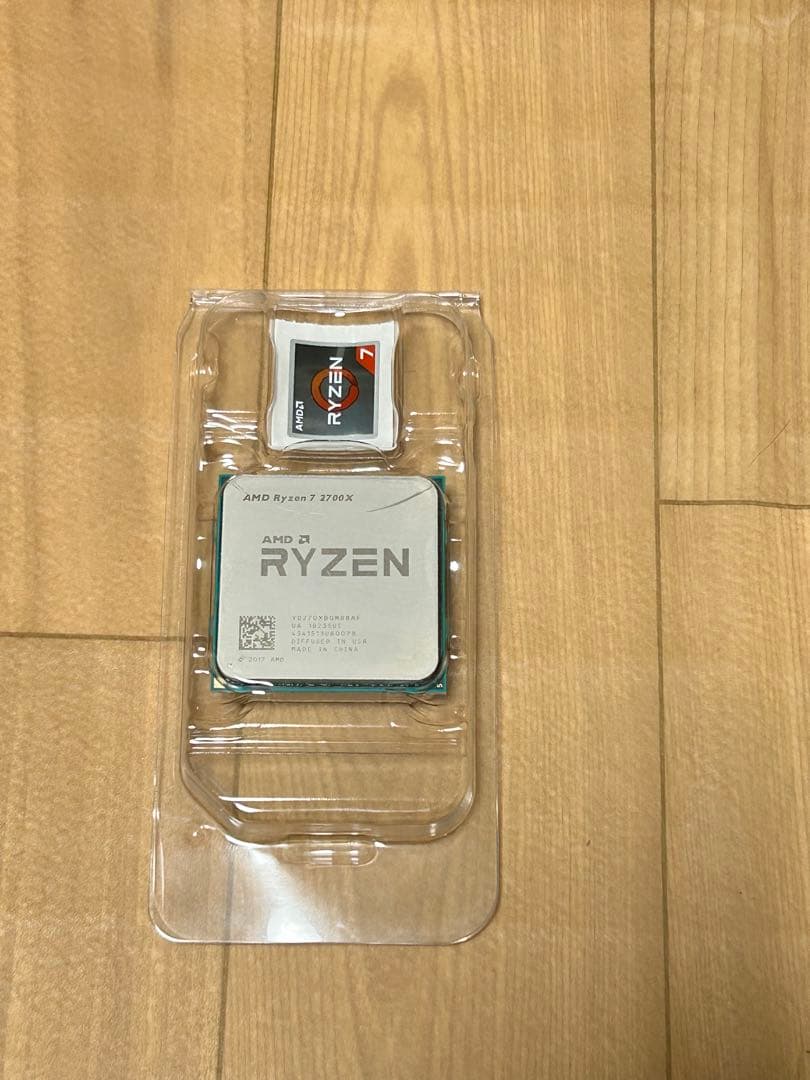 AMD RYZEN 7 2700X 本体 CPUクーラー付き