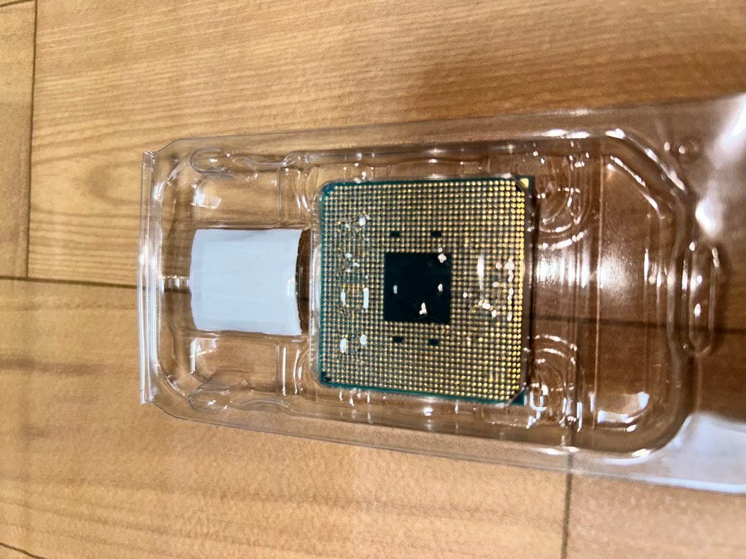 AMD RYZEN 7 2700X 本体 CPUクーラー付き