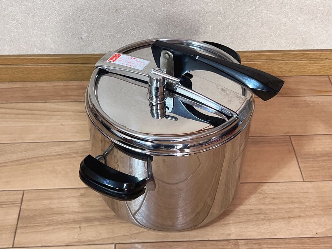 ラゴスティーナ ステンレス圧力鍋 22cm 7L