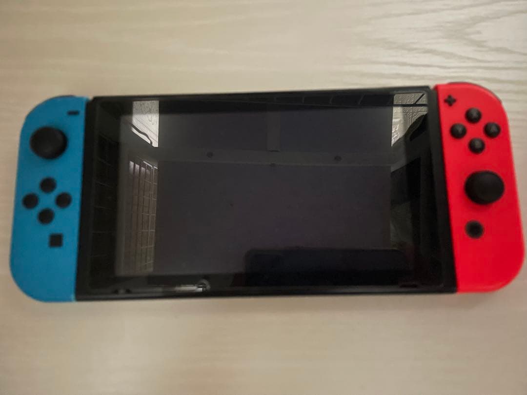 d*7様 Nintendo Switch 本体 青/赤