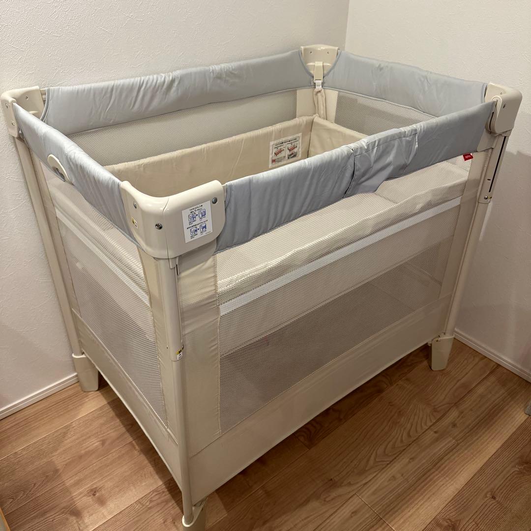 アップリカ ココネルエアーAB ベビーベッド ホワイトグレー