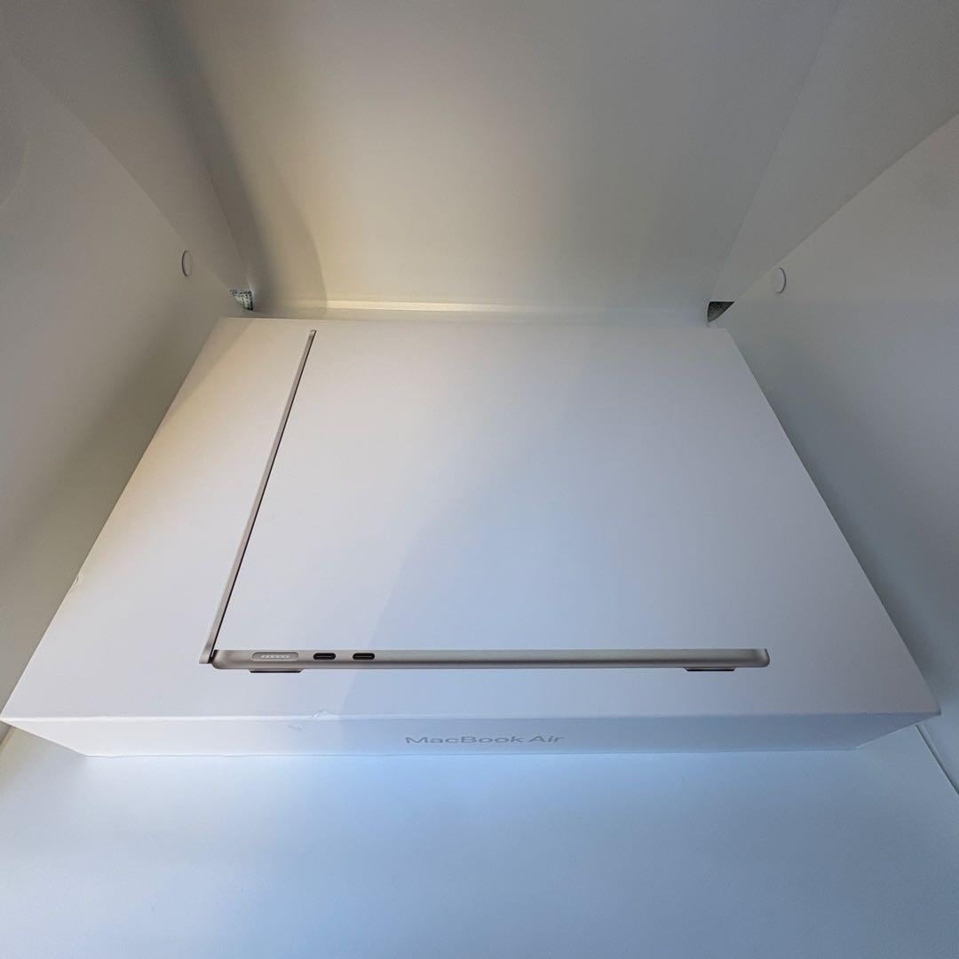 MacBook本体 MacBook Air 16GB 256GBSSD MC7W4J/A