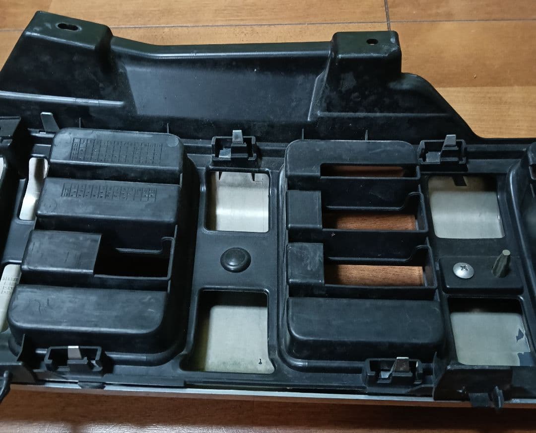 【限定セール】JB23ジムニー10型ランドベンチャー純正フロントグリル