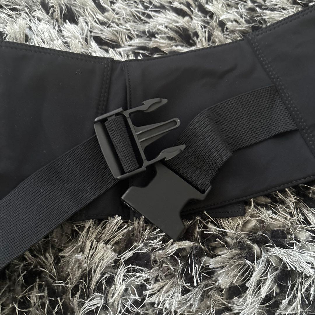 美品　MIUMIU ミュウミュウ　アーカイブウェストバッグ　黒