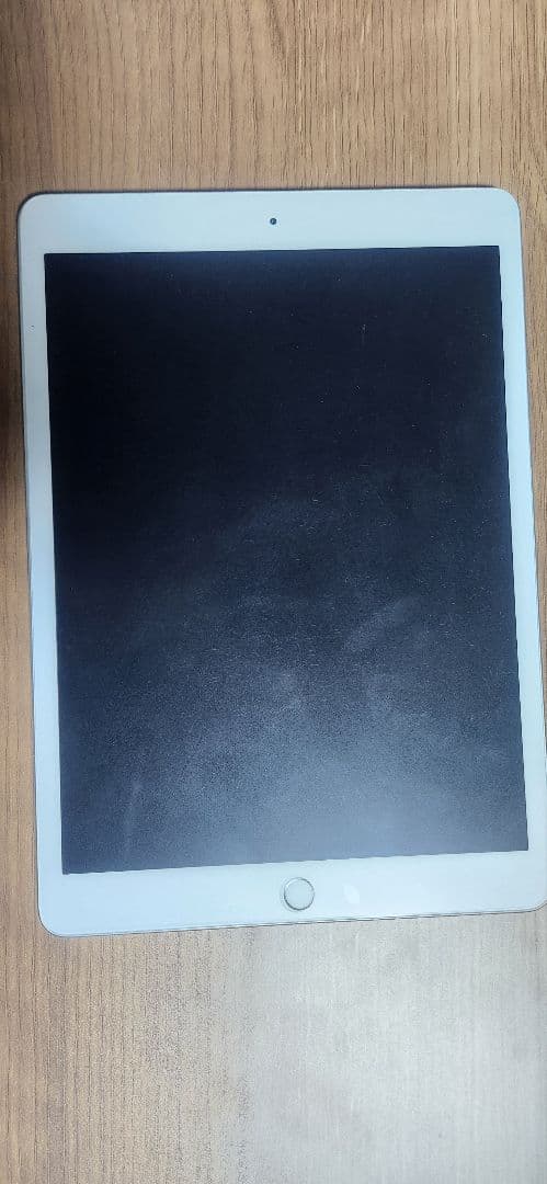 Apple iPad 第8世代10.2インチ Wi-Fiモデル ホワイト