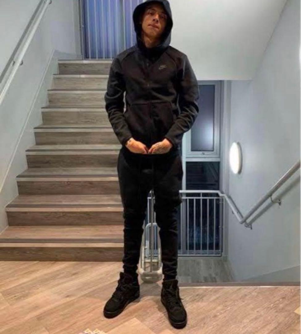 NIKEテックフリース S セットアップ 旧モデル　UK