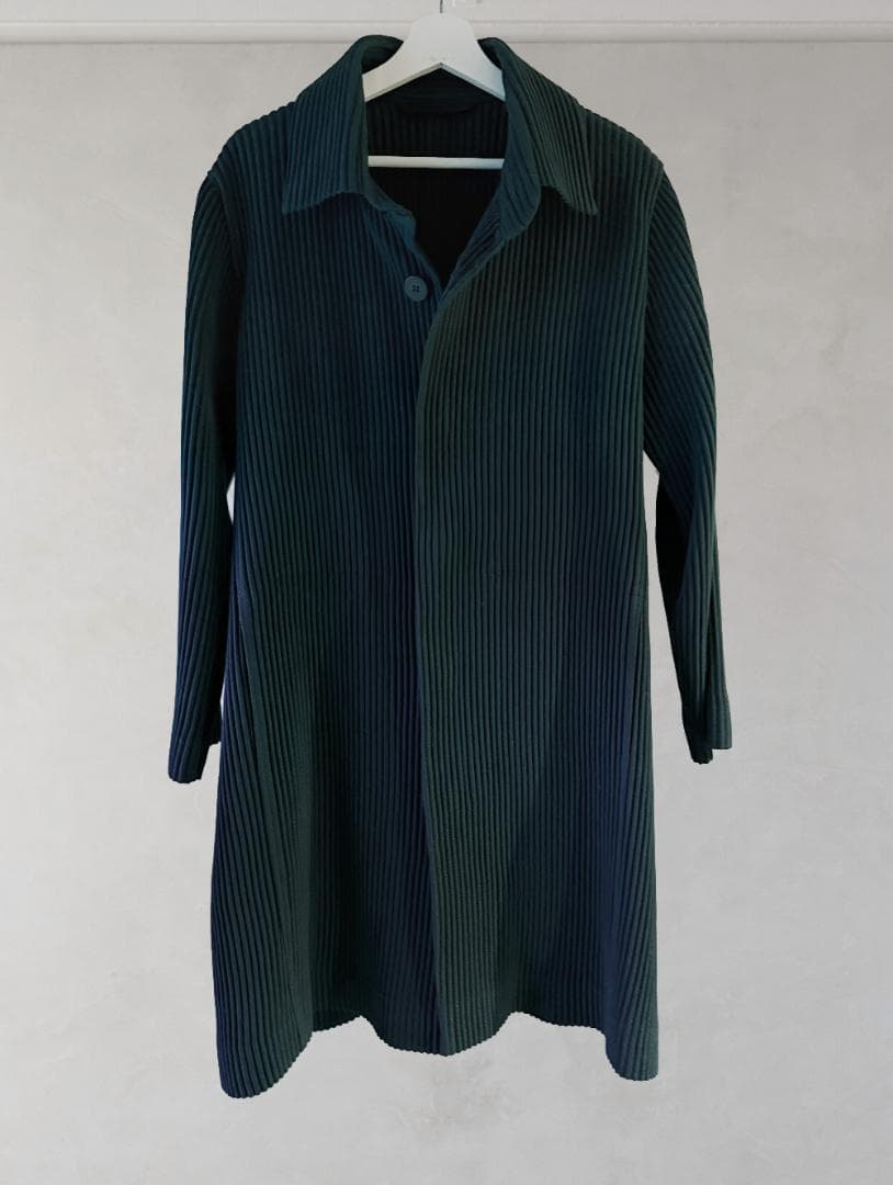 新品同様 イッセイミヤケ オムプリッセ ウールライクコート