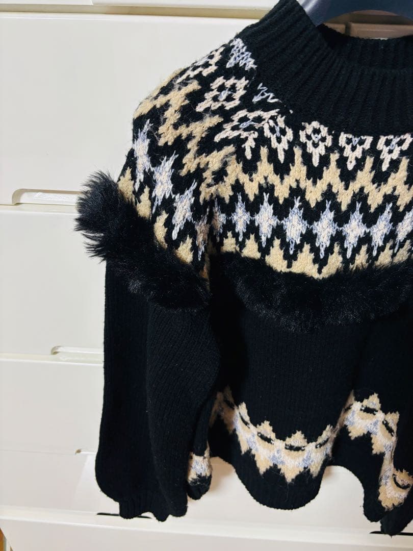 ayucos　　グレースコンチネンタル　ニット　セーター　黒　ファー