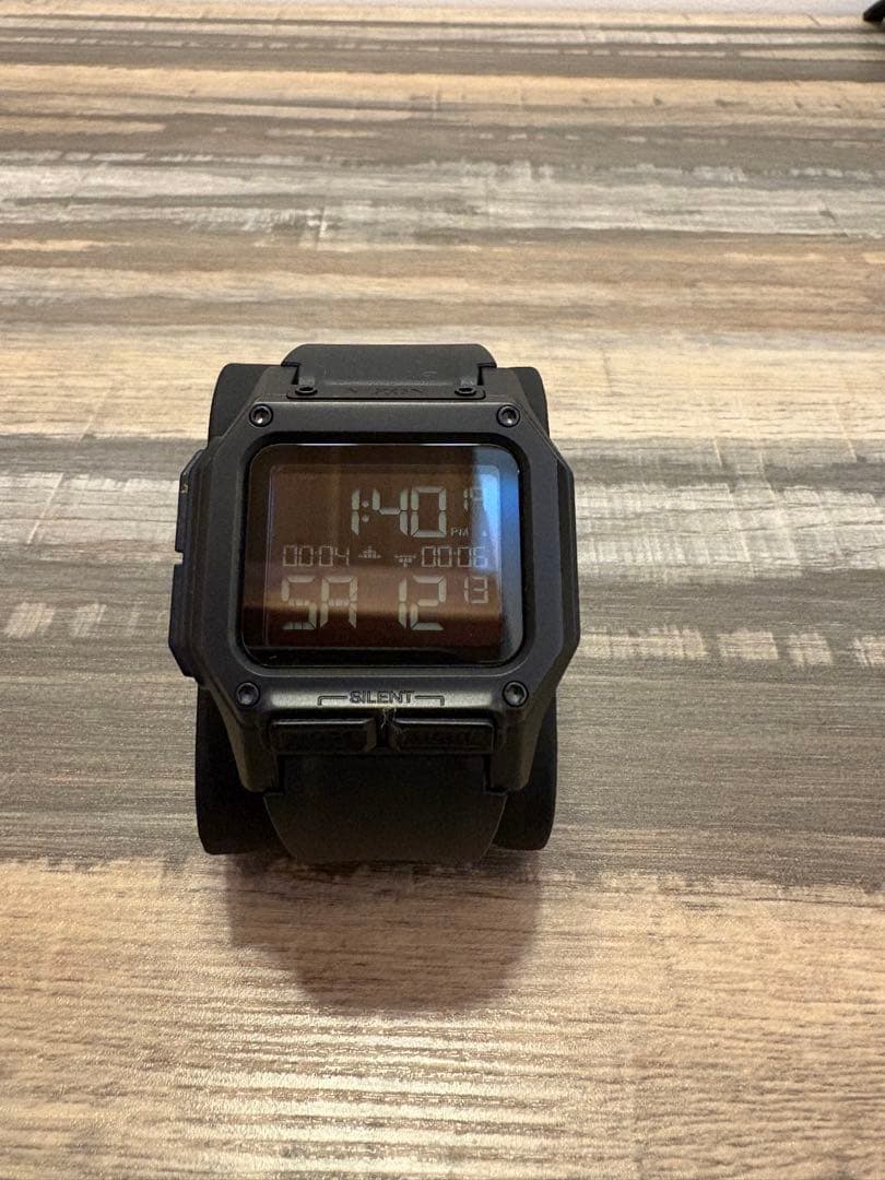 NIXON THE REGULUS デジタル腕時計 オールブラック