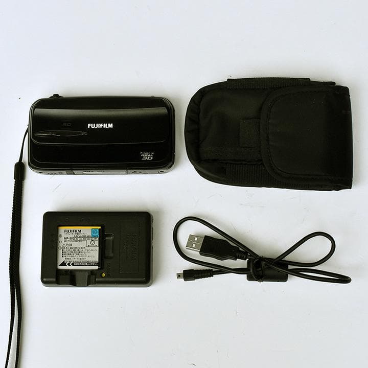 デジタルカメラ FUJIFILM FINEPIX REAL 3D W3