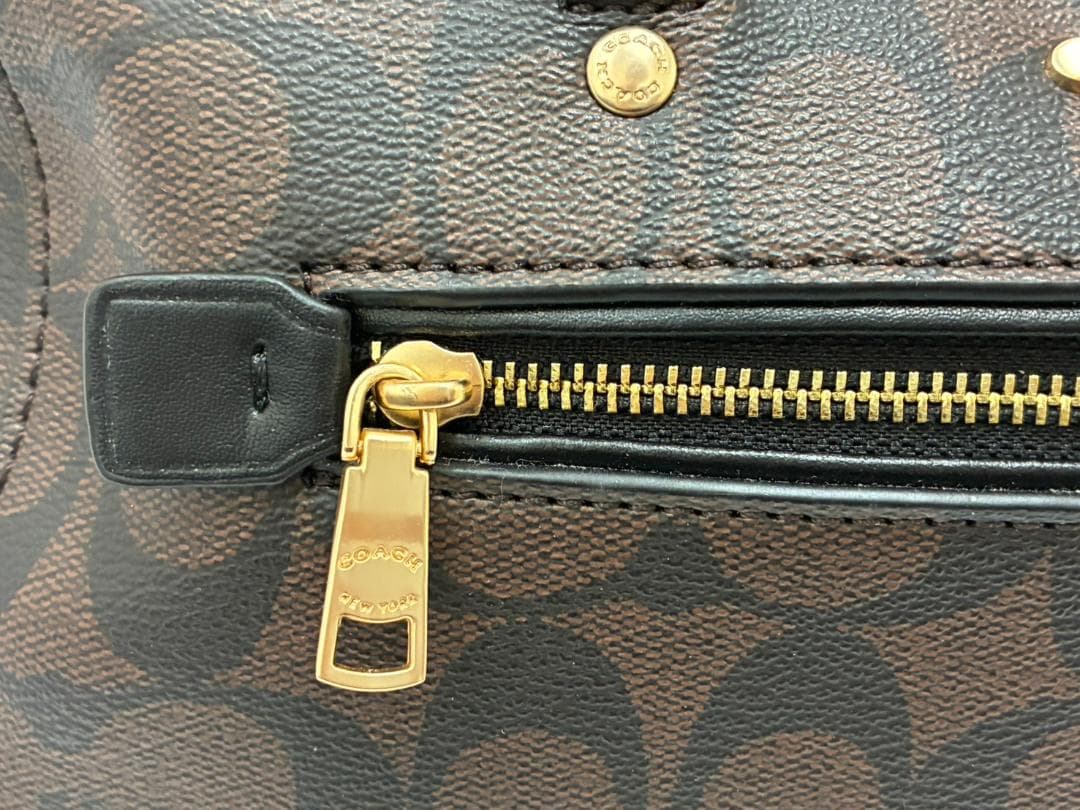 25O12-037 コーチ 2wayバッグ ブラウン F83607 ブランド