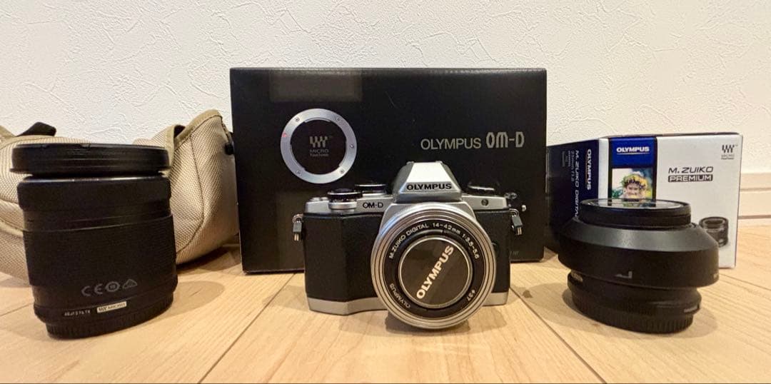 OLYMPUS OM-D E-M10 ミラーレスカメラ・レンズ3本セット