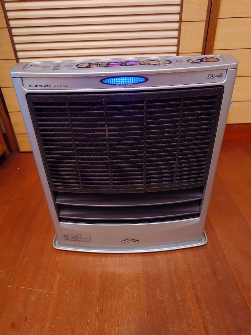 圧倒的暖房能力アラジン石油ファンヒーター。