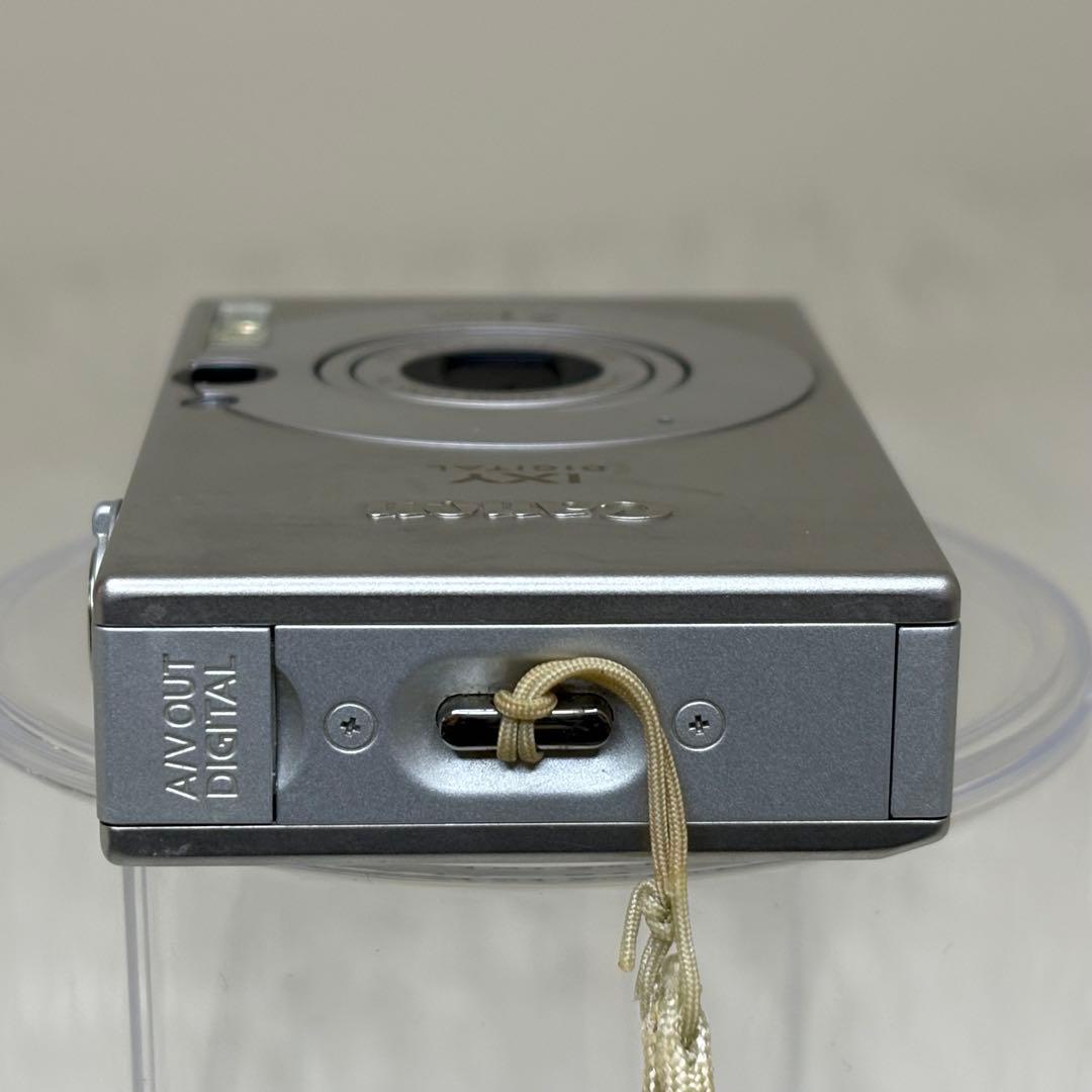 Canon カメラ　IXY 10 PC1228 充電器 コンデジ　動作品