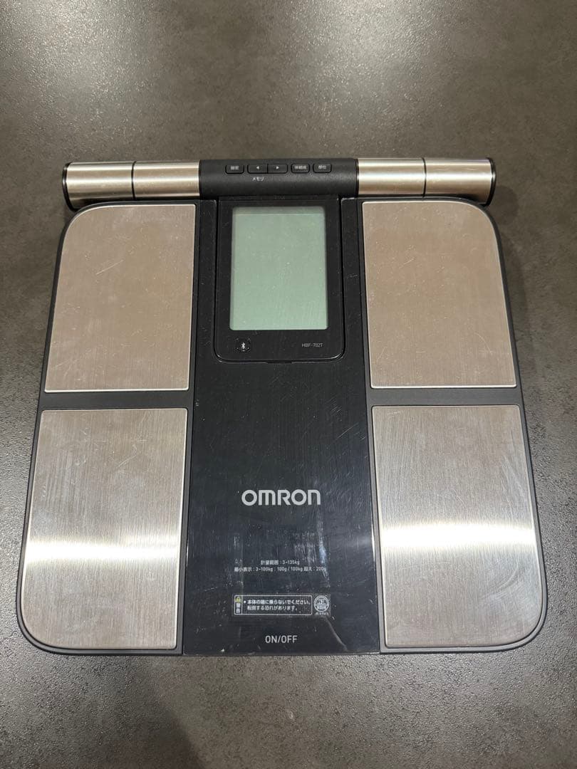 【けよ様】OMRON 体脂肪計 HBF-702T