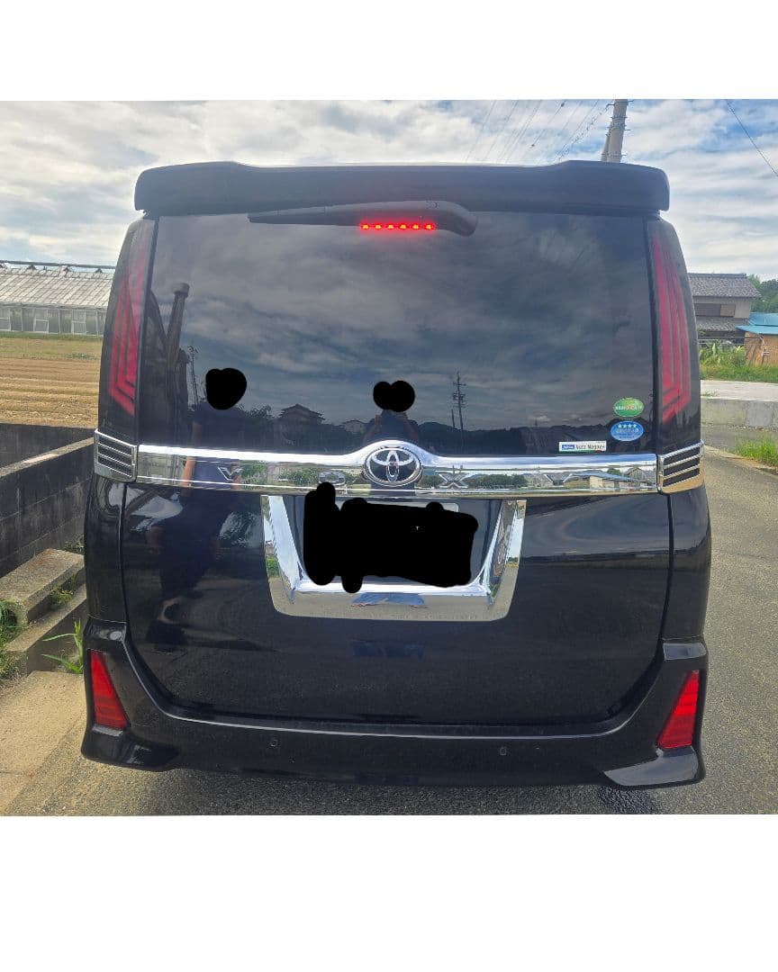 80ノア・ヴォクシー・エスクァイア LEDテールランプ VALENTI