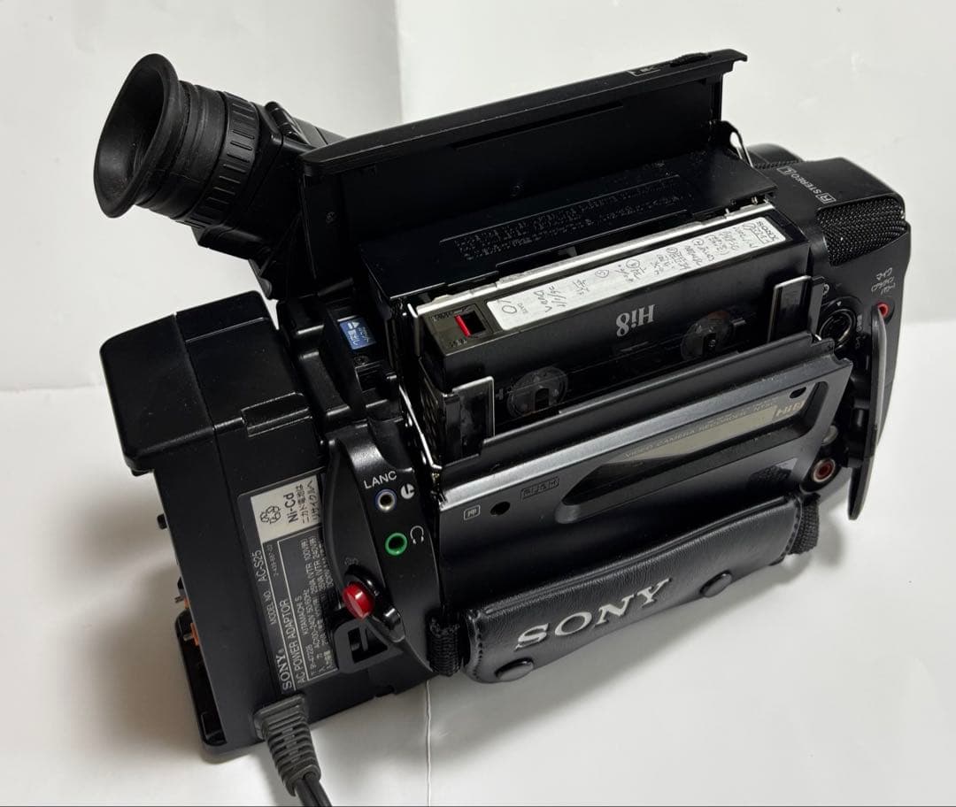 ビデオカメラ SONY Hi8 HANDYCAM CCD-TR850