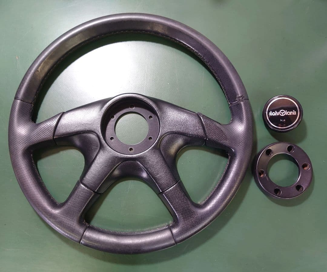 italvolanti イタルボランテ ステアリング 1996年製　37Φ