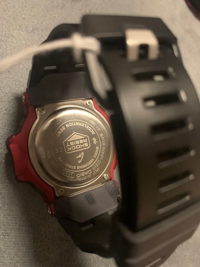 G-SHOCK GBD-100SM-4A1DR レッド