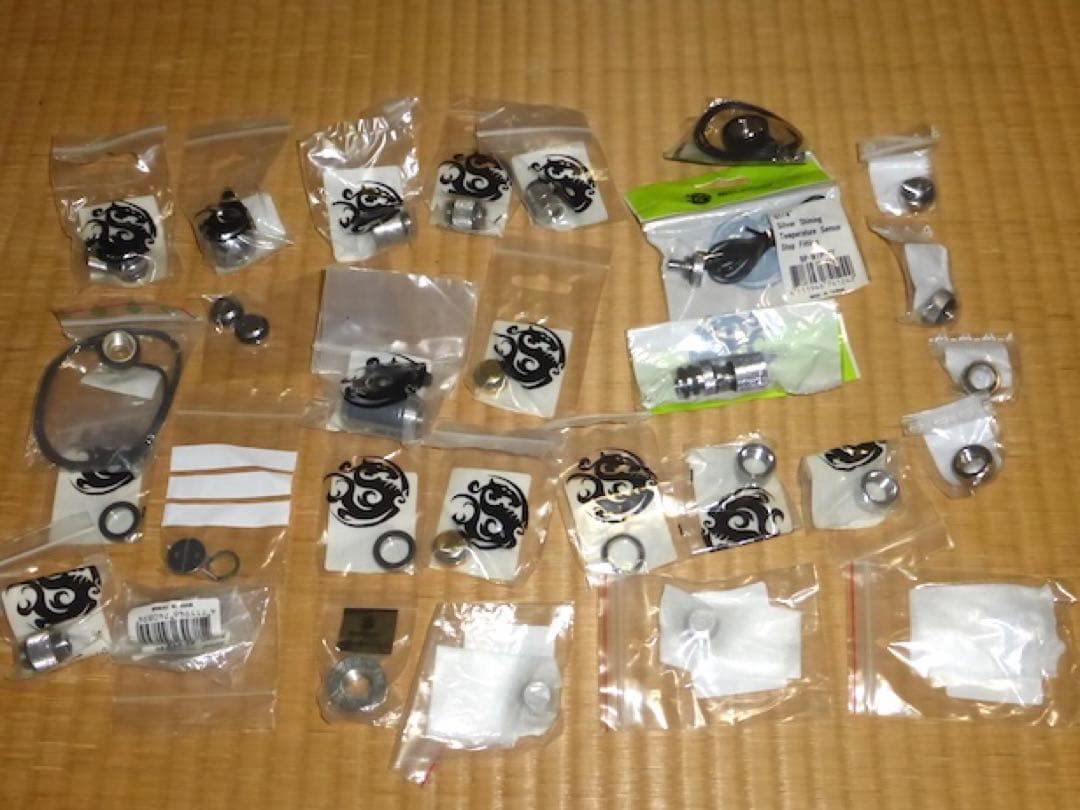 フィッティング 多数 水冷PCパーツ  Bitspower、Enzotech