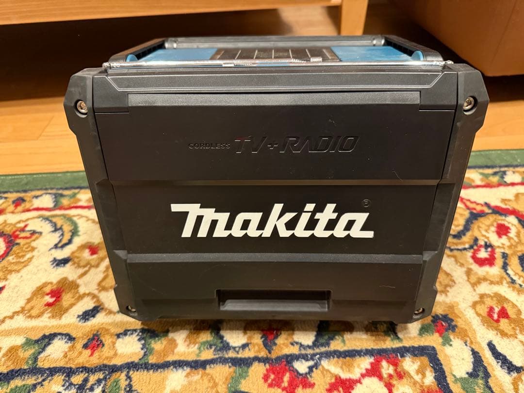 Makita コンパクトTV & ラジオ