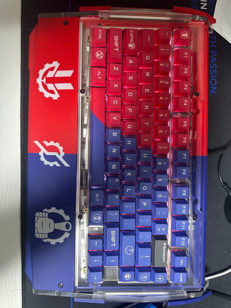 仮面ライダービルド カスタム仕様 メカニカルキーボード