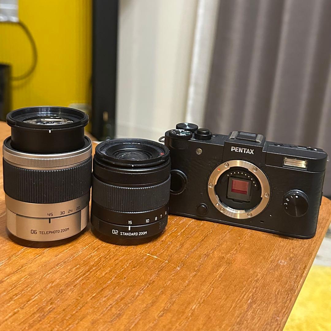 PENTAX 中古　Q-S1 ブラック　ズームレンズ2個付き　ミラーレスカメラ