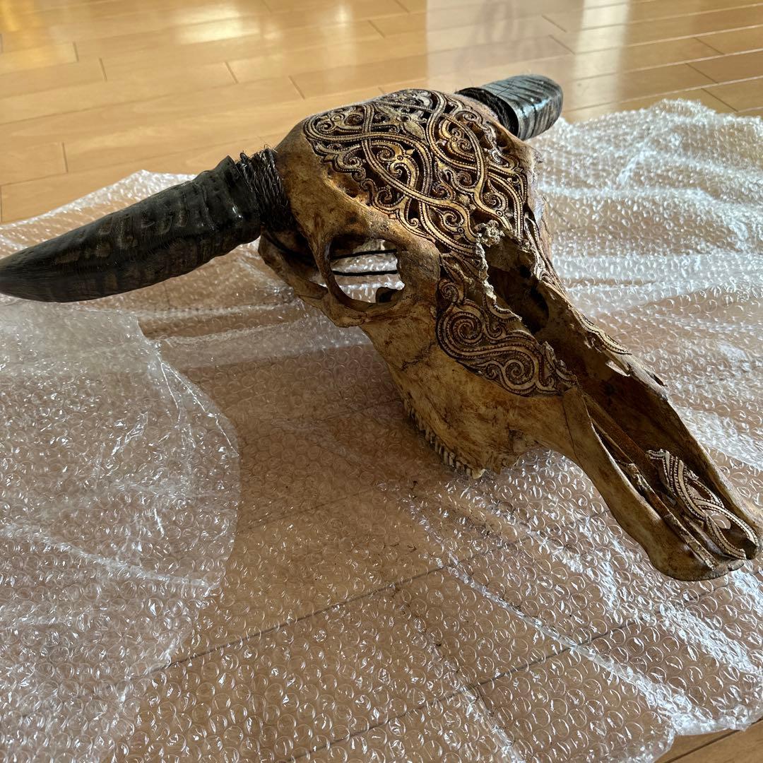 バッファロースカル　牛頭蓋骨　壁掛け彫像　カウボーイ　アメカジ