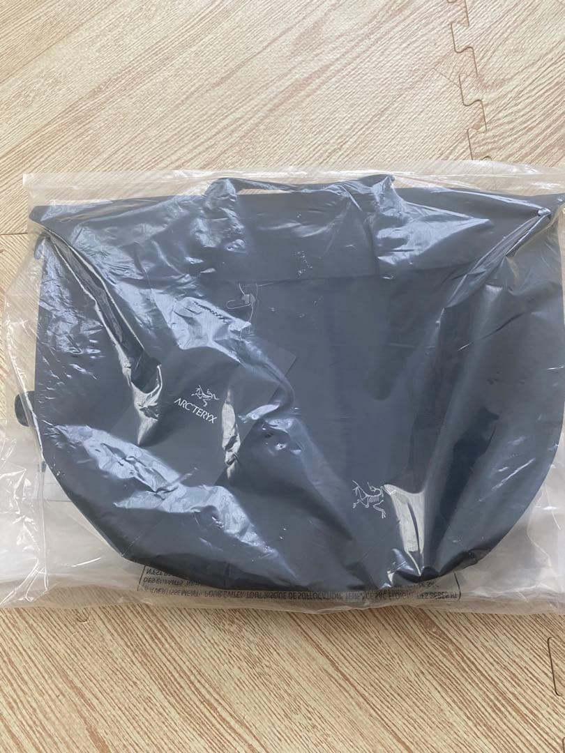 新品未開封 Arc'teryx Granville Shoulder Bag