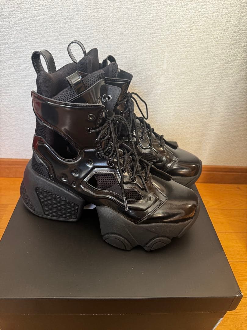 25AW 新品　NOIR KEI NINOMIYA ブラックブーツ