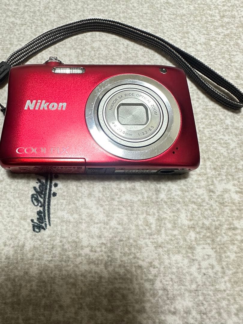 【極美品】NIKON COOLPIX A100 レッド 希少