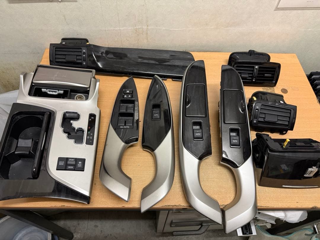 grs200クラウンアスリート内装パネル(200系クラウンアスリート後期)