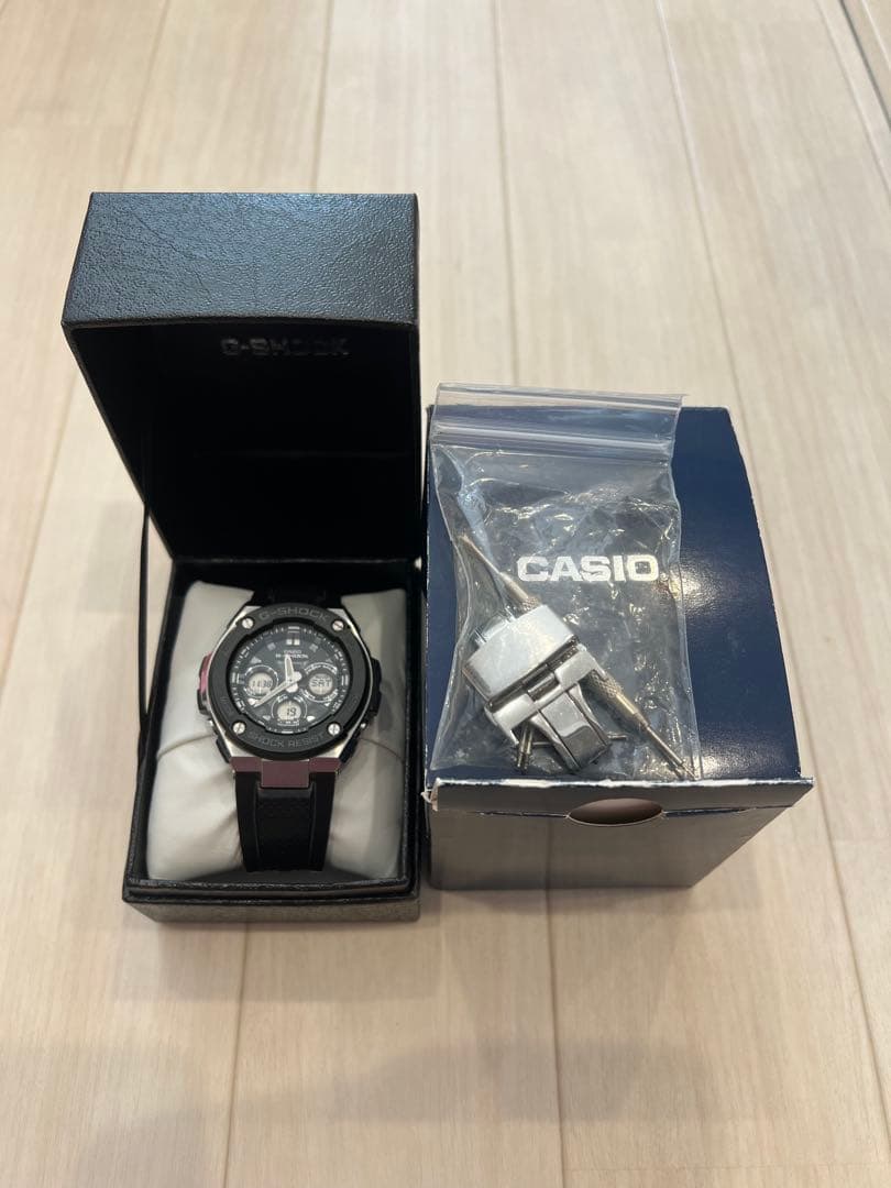 CASIO G-SHOCK ブラック GST−Ｗ300−1AJF