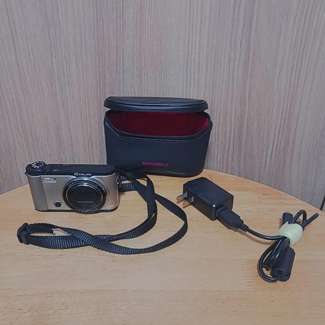 CASIO EXILIM HS　ケース&アダプタ付き