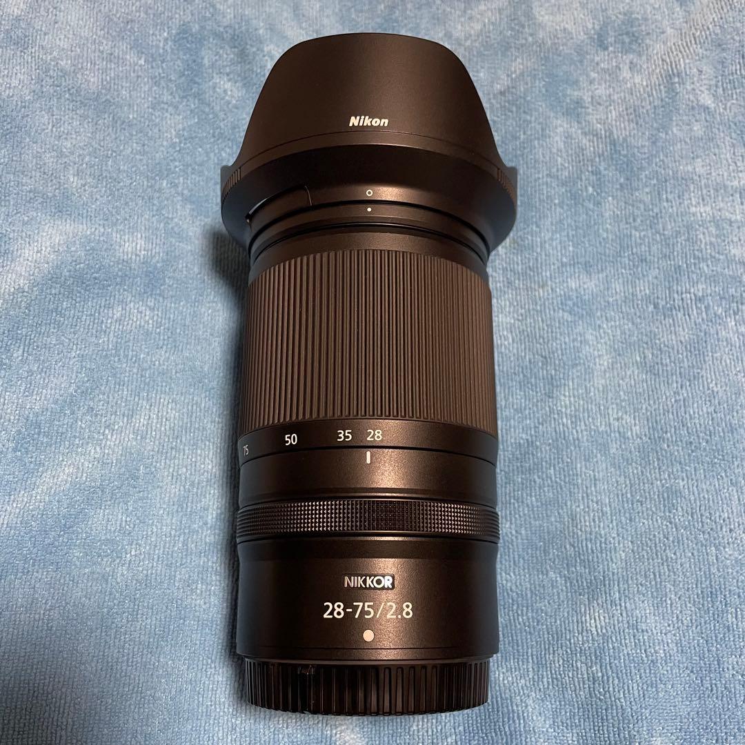 NIKKOR 28-75mm f/2.8 ズームレンズ