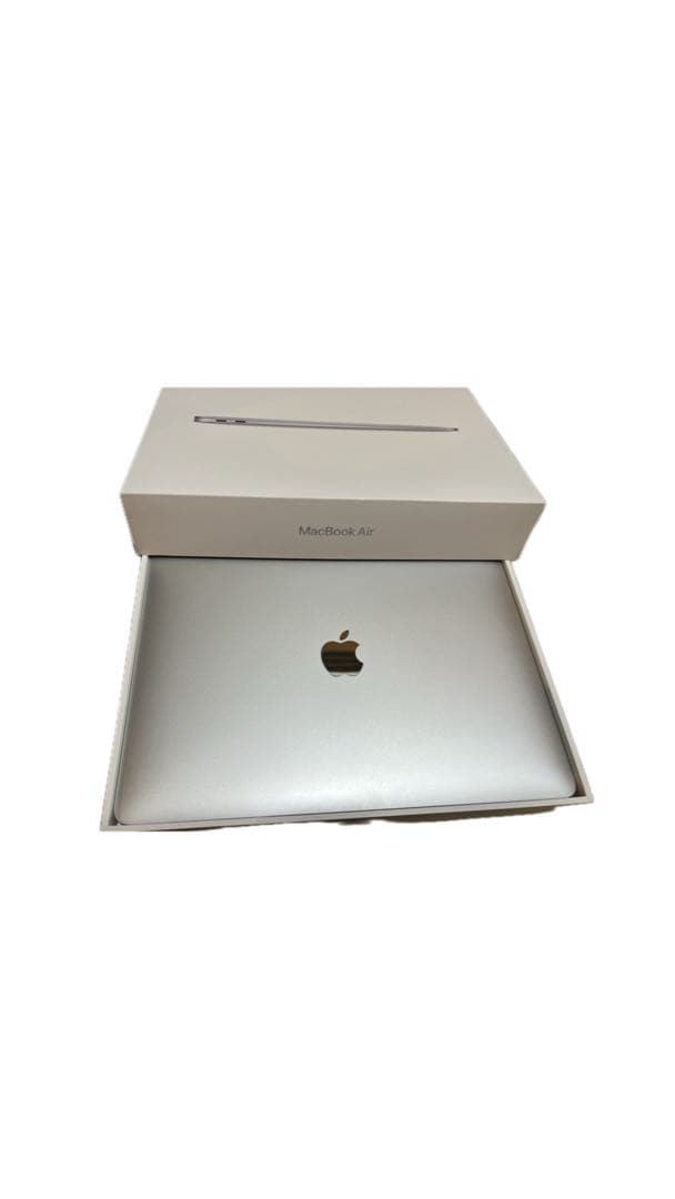 Apple M1チップ搭載13インチMacBook Air 256GB 8GB