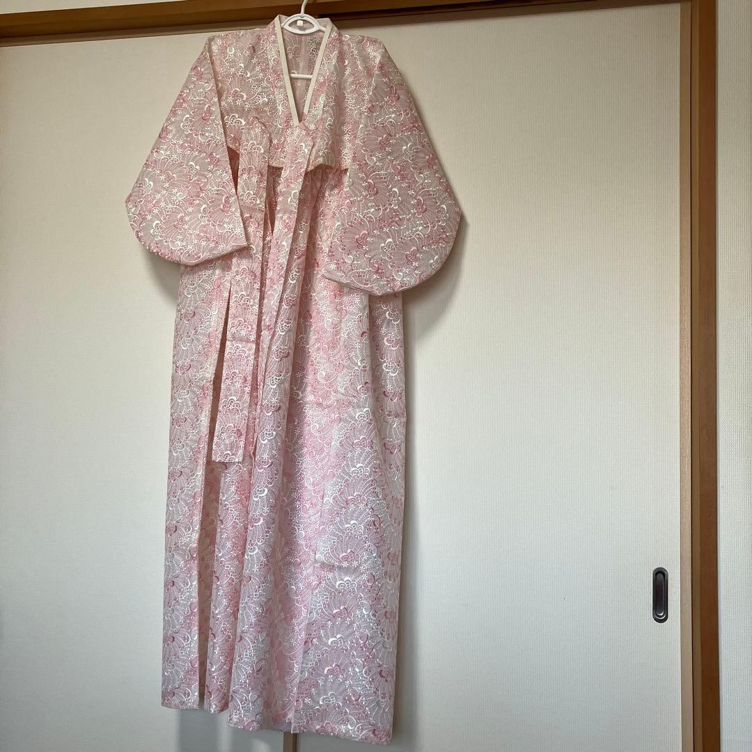 チマチョゴリ　淡いピンク色　総レース柄　韓服