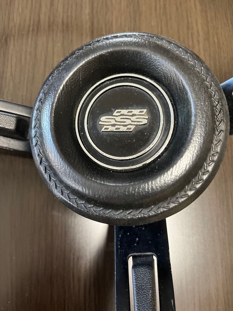 希少510ブルーバード後期SSS ロゴ付き 3スポーク ステアリングホイール