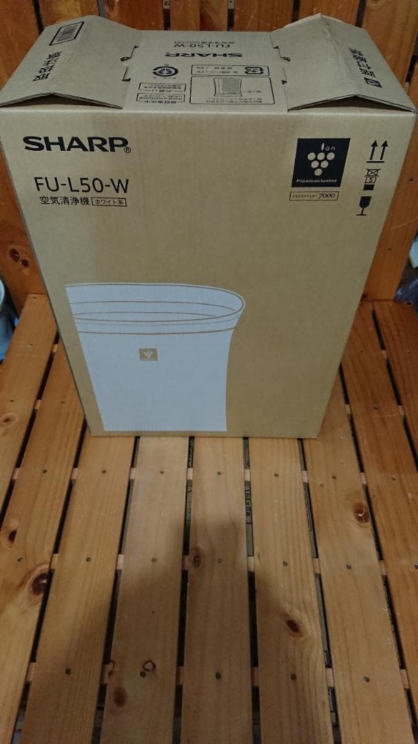 新品未開封品　シャープ　空気清浄機　FU-L50-W