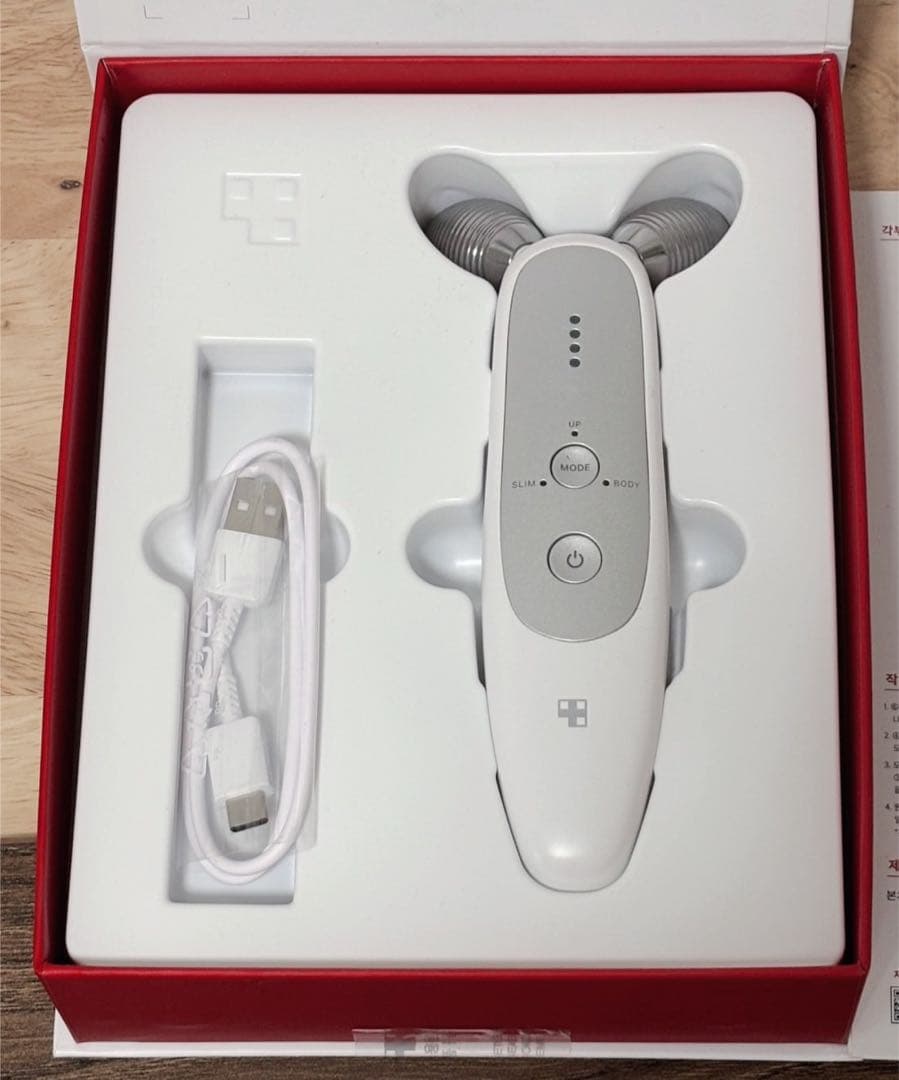 AGE-R DERMA EMS SHOT 美顔器